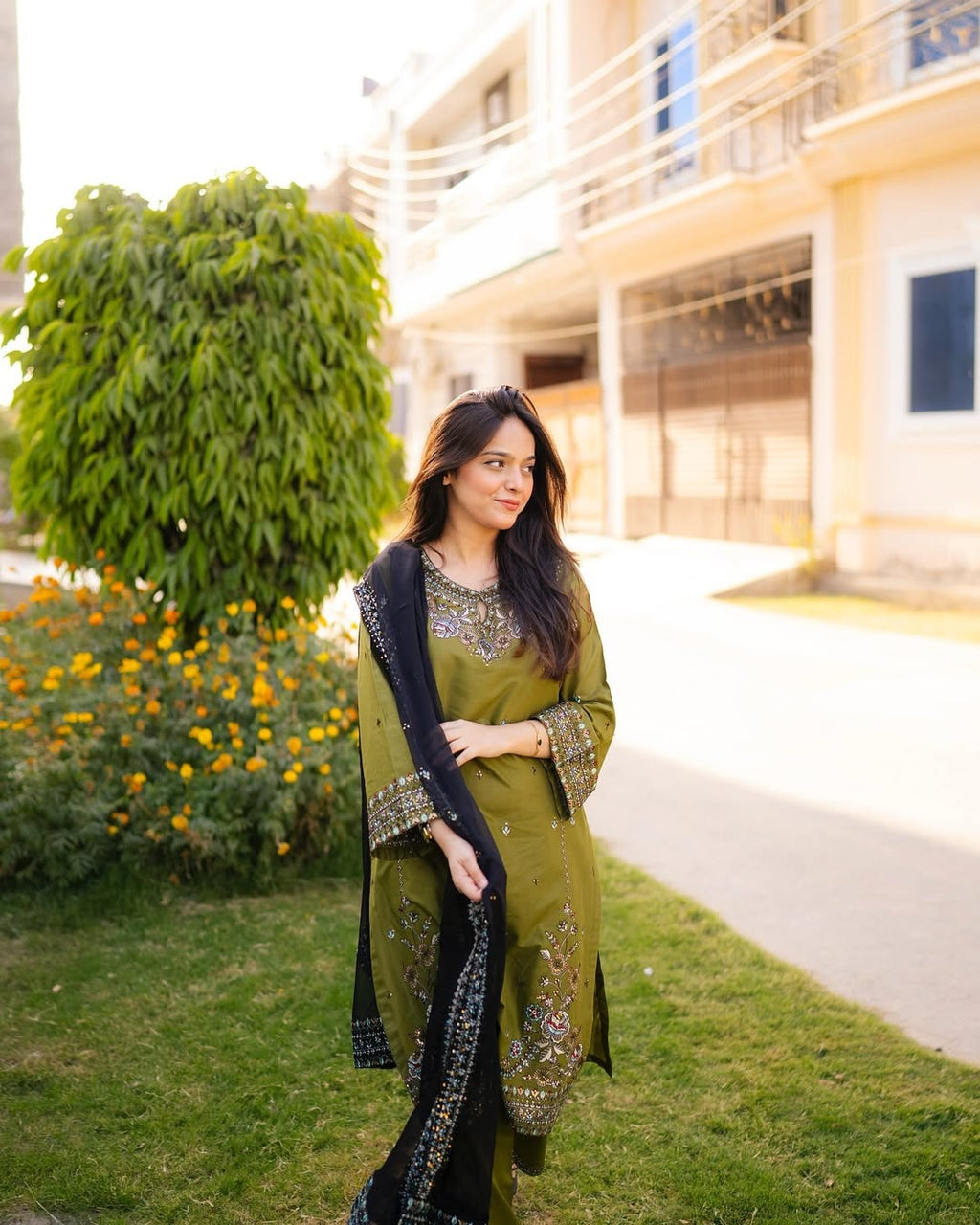 Mayal – Ezza Embroidered 3-Piece Lawn Set