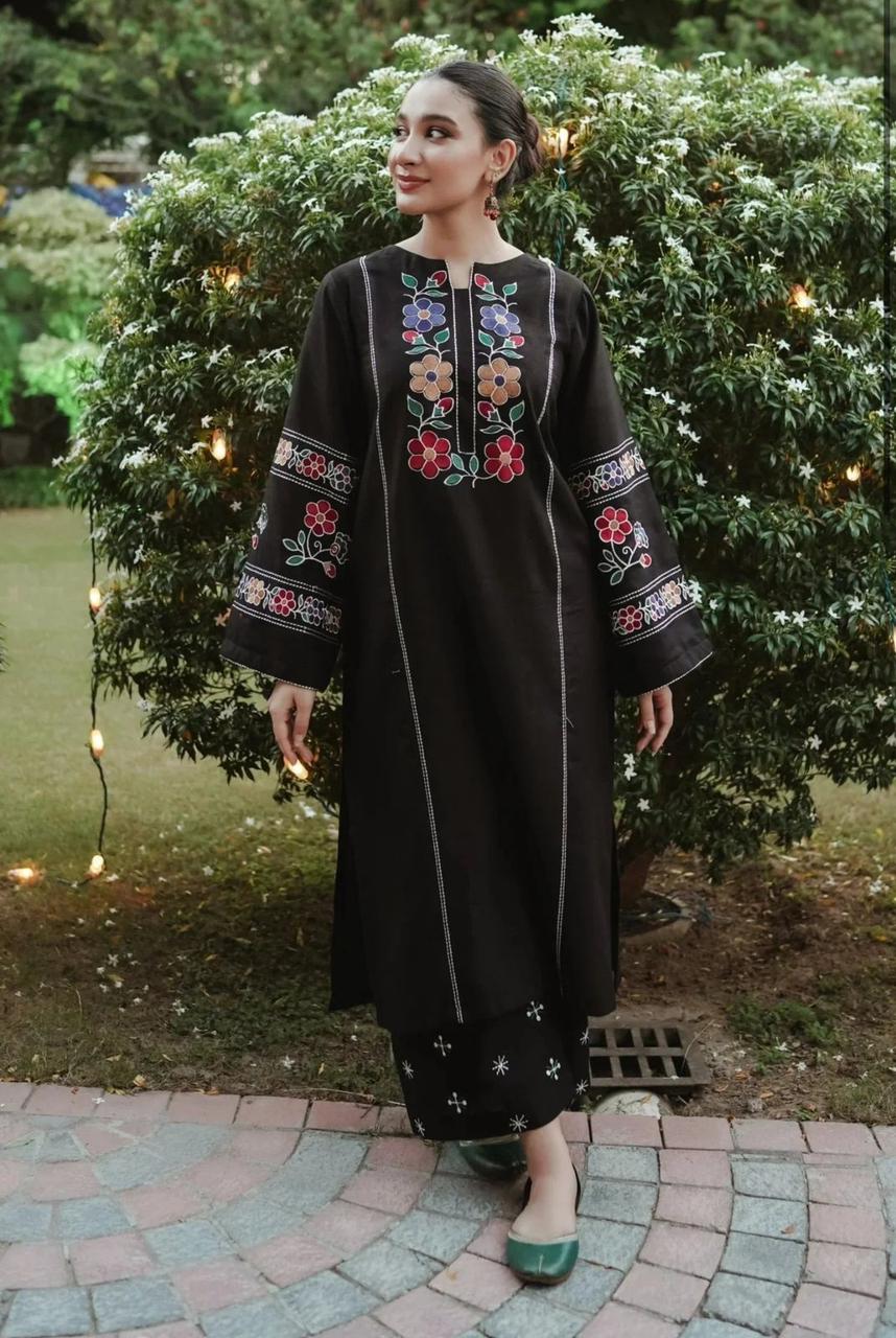 COTTAGE EMBROIDERED LONG LENGTH DRESS