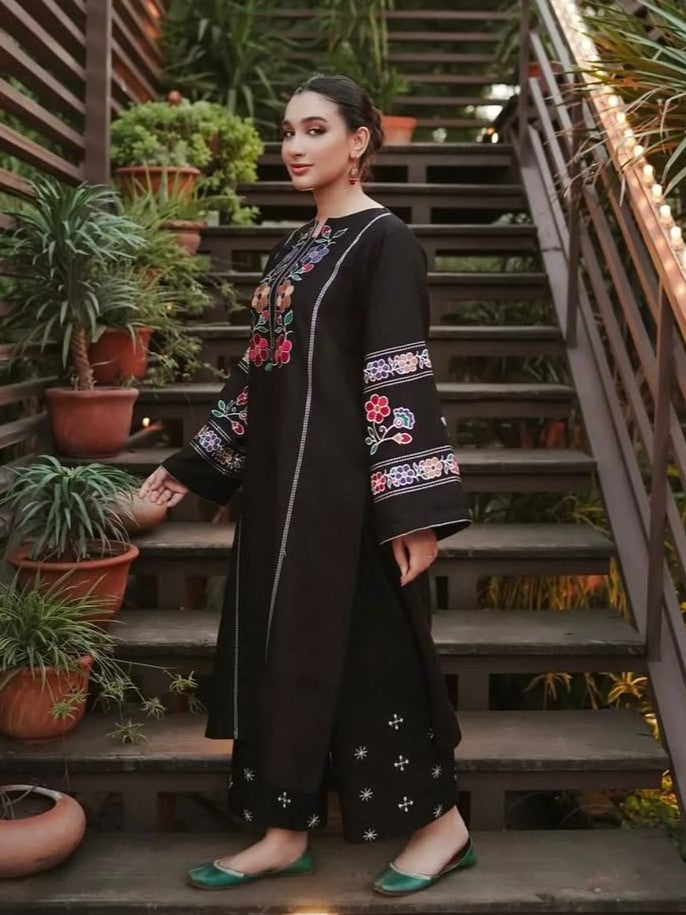 COTTAGE EMBROIDERED LONG LENGTH DRESS