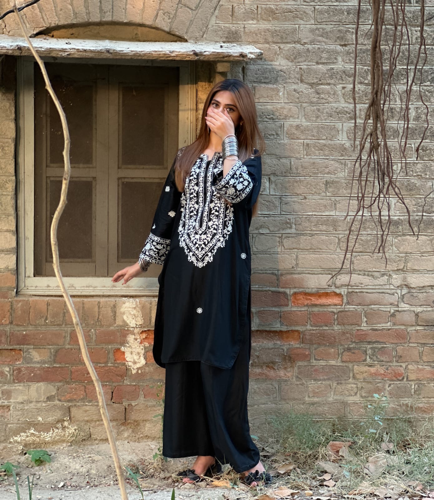 HINA – Embroidered Elegance 2-piece stitched set