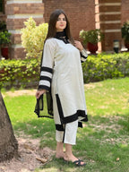 Noraa – Elegant 3-Piece Set with Black Arm Detailing