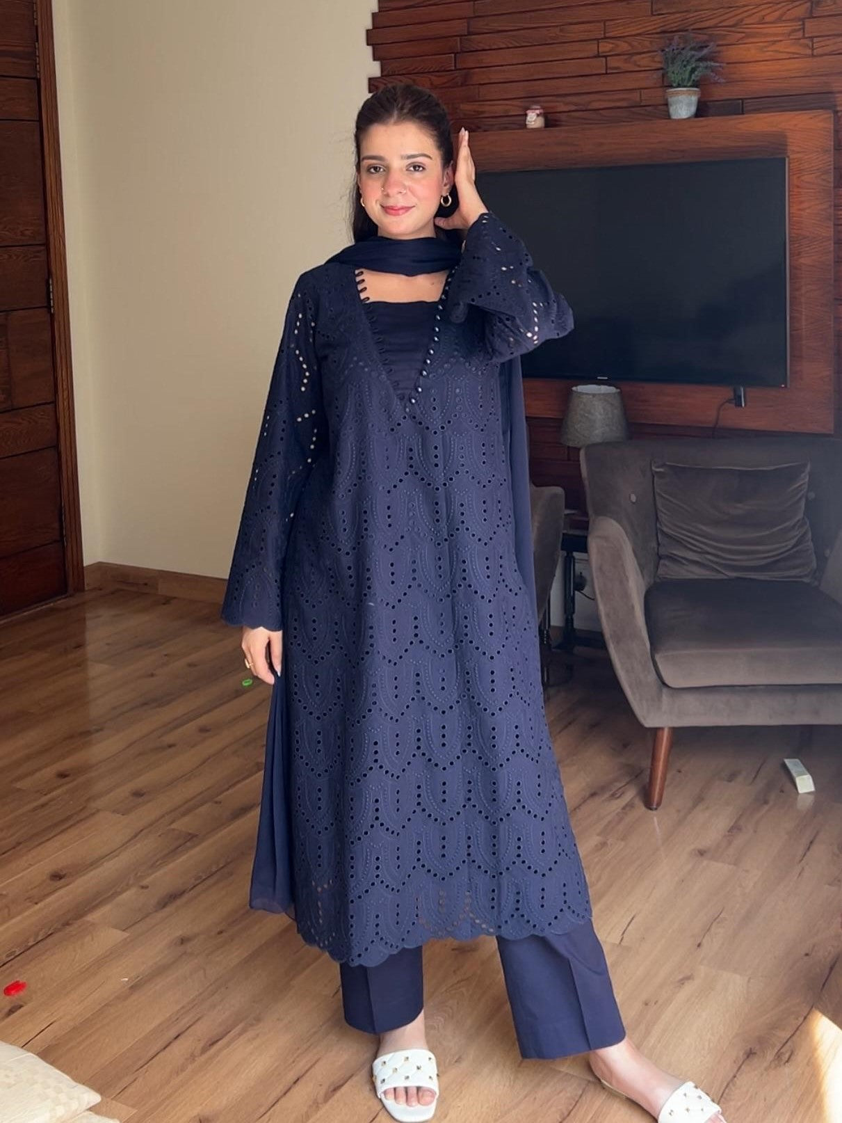 CHICKENKARI – Luxury Embroidered 3-Piece Suit (Stitched)