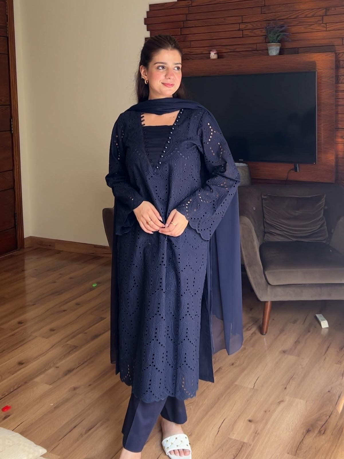 CHICKENKARI – Luxury Embroidered 3-Piece Suit (Stitched)