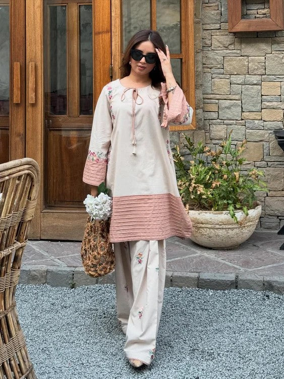 Vaari – Embroidered 2-Piece Lawn Set with Farshi Shalwar