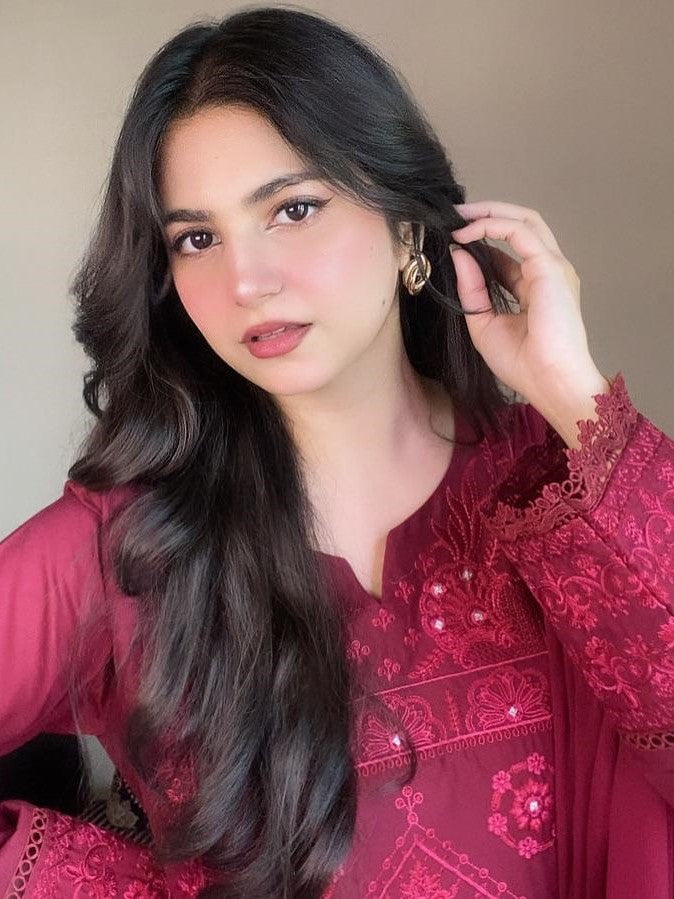 Roha – Luxury Embroidered 3-Piece Suit (Stitched)