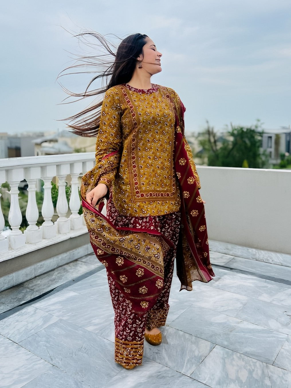 CHAMBEILI – Farshi Shalwar 3PC with Dupatta (stitched)