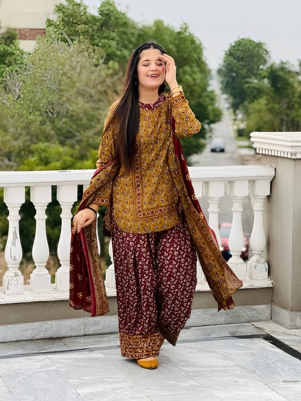 CHAMBEILI – Farshi Shalwar 3PC with Dupatta (stitched)
